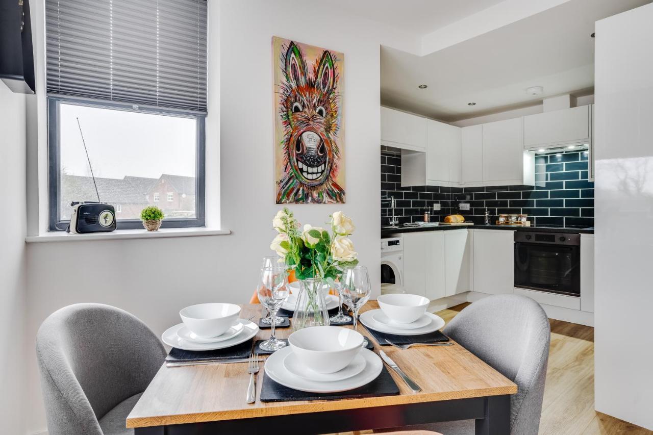 Victoria Home - 2 Bedroom Wi-Fi Parking Workers Hyde Εξωτερικό φωτογραφία