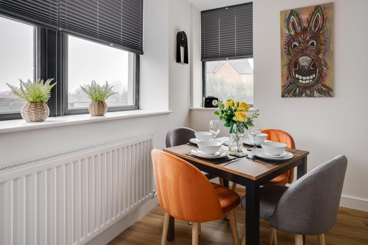 Victoria Home - 2 Bedroom Wi-Fi Parking Workers Hyde Εξωτερικό φωτογραφία